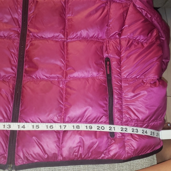 Eddie Bauer winter coat berry 4x EUC - Picture 8 of 8